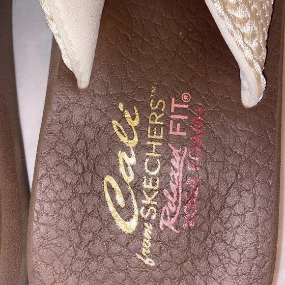 Skechers Women's Cream Braided Strap Flip-Flops with Brown Footbed - Picture 3 of 7